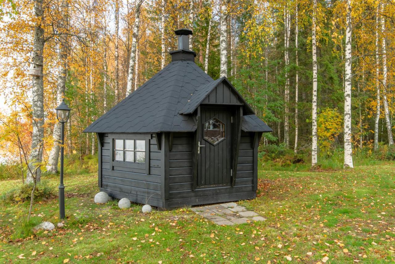 Holiday home Laehderinne - 2 Bedroom Log Cabin, Private Beach, Wifi & Sauna