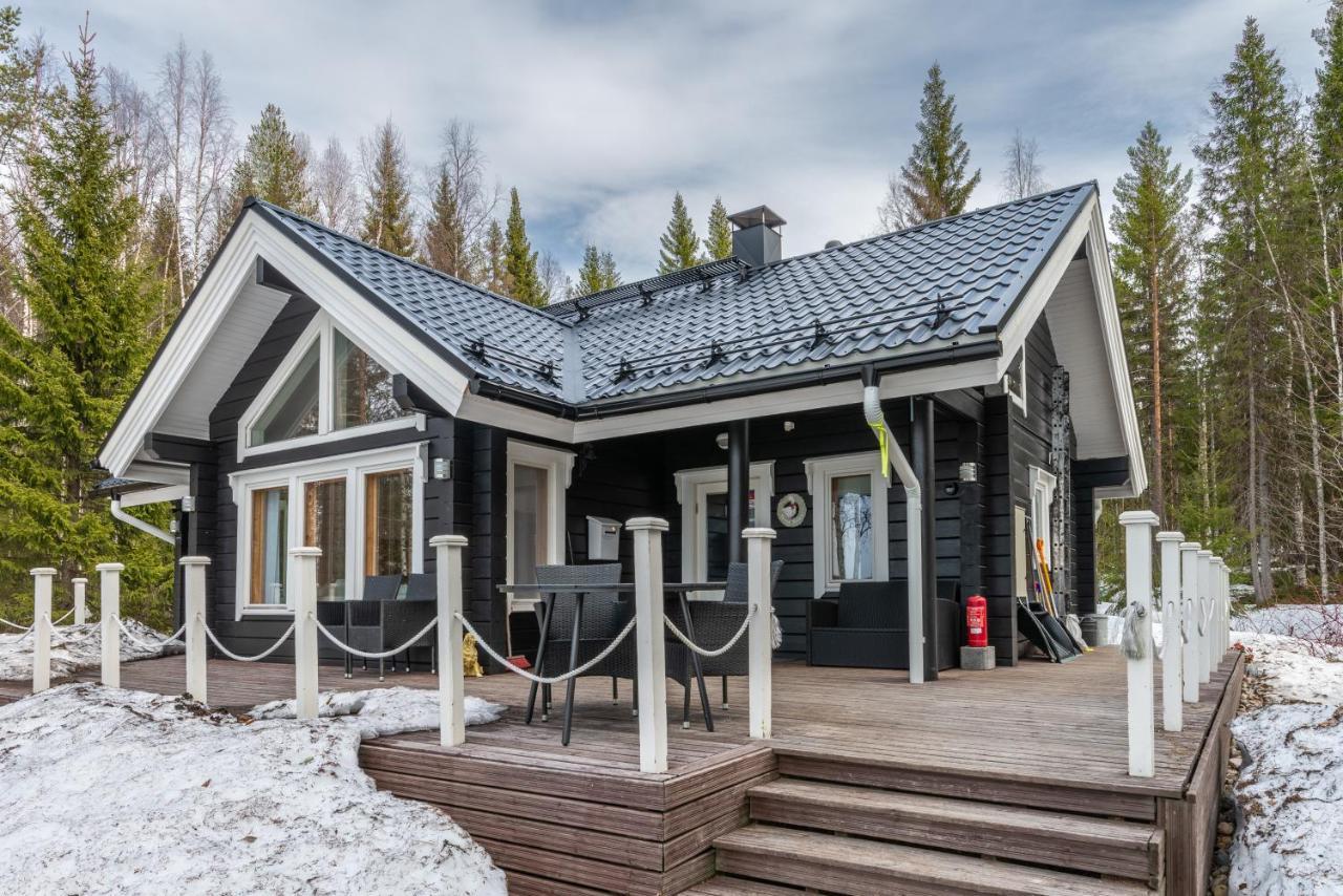 Laehderinne - 2 Bedroom Log Cabin, Private Beach, Wifi & Sauna *