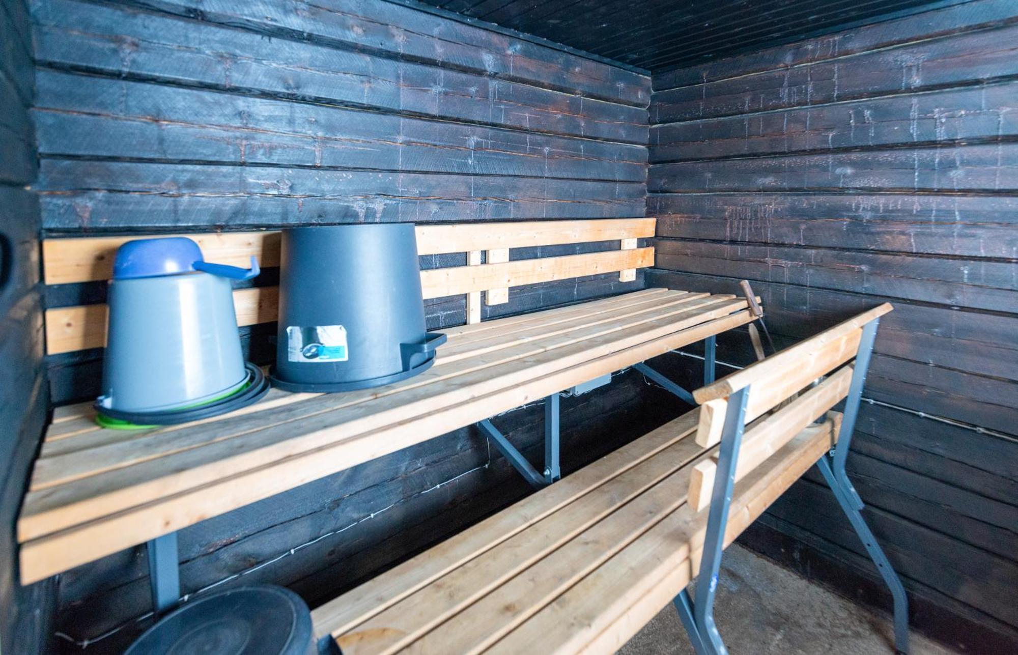 Laehderinne - 2 Bedroom Log Cabin, Private Beach, Wifi & Sauna * Puolanka