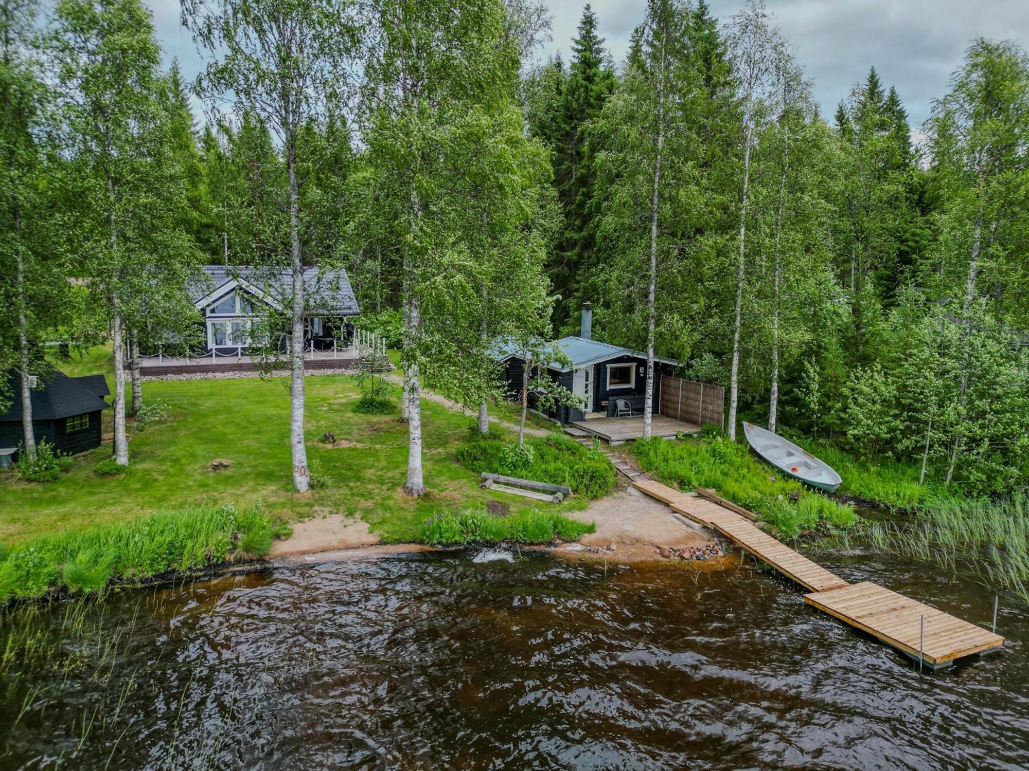 Laehderinne - 2 Bedroom Log Cabin, Private Beach, Wifi & Sauna Holiday home *