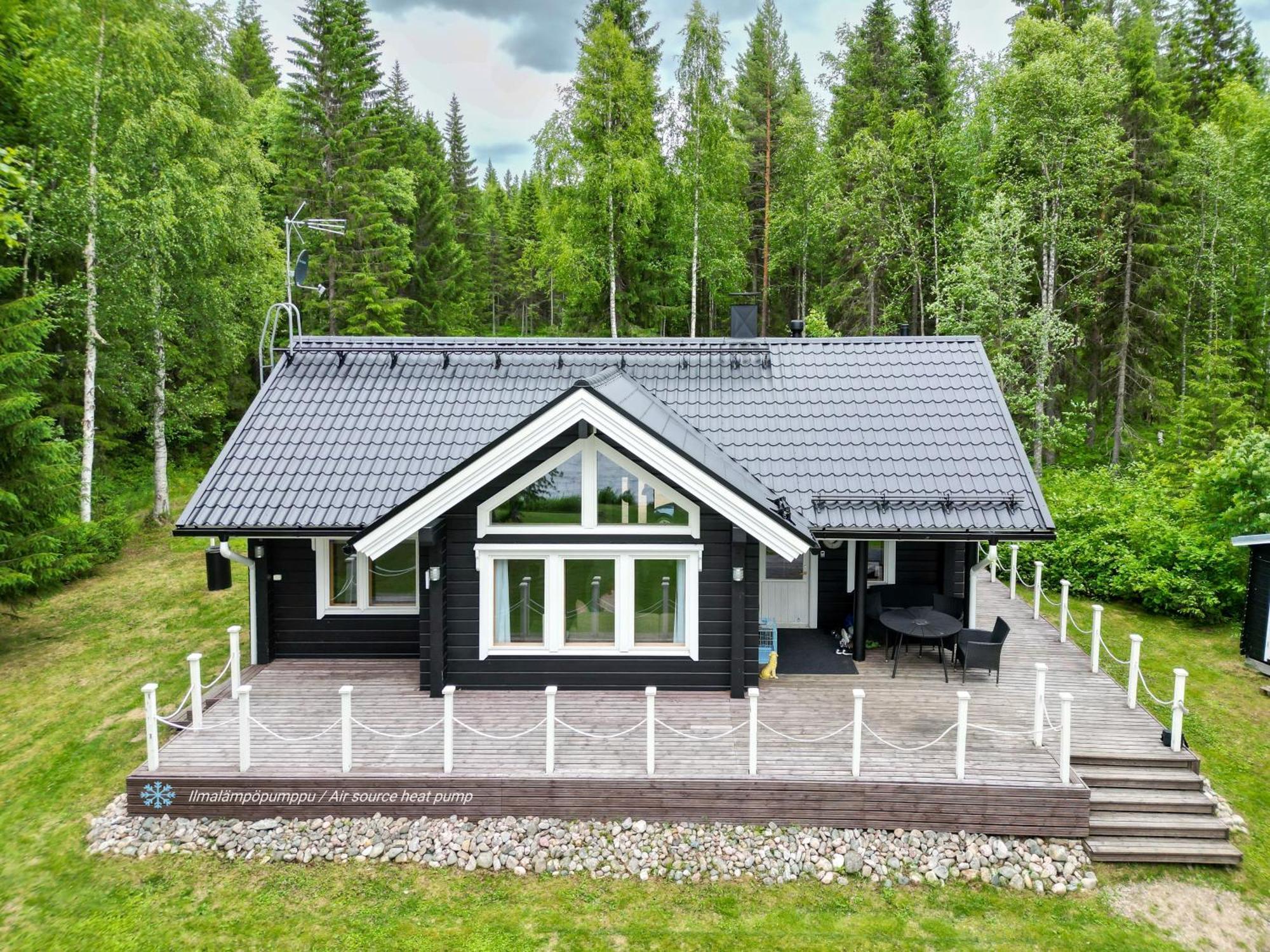 Laehderinne - 2 Bedroom Log Cabin, Private Beach, Wifi & Sauna Holiday home *