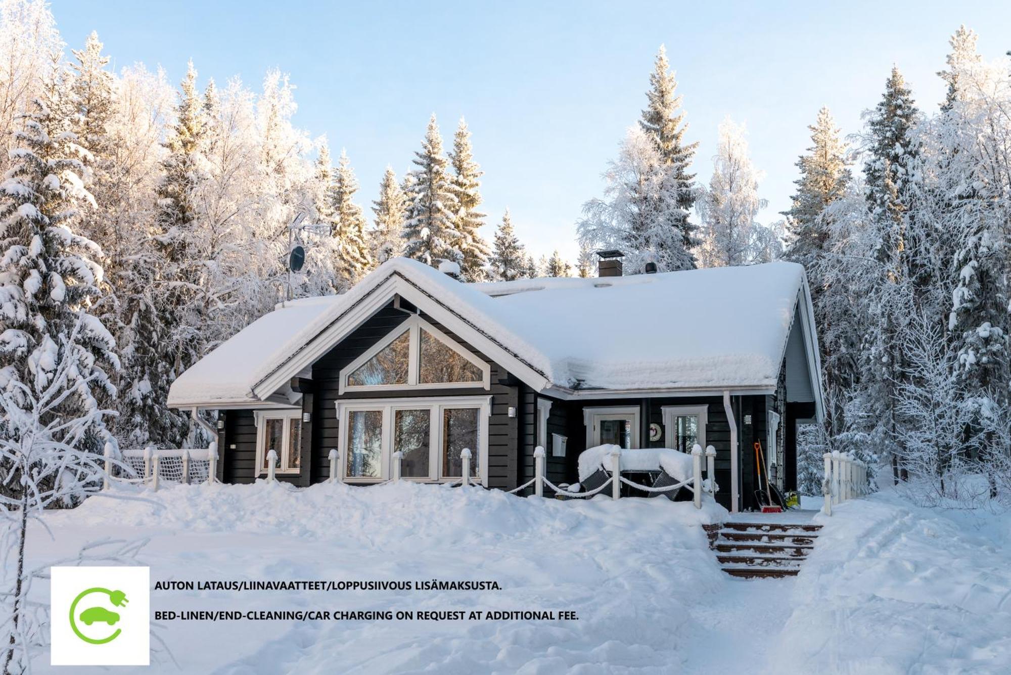Laehderinne - 2 Bedroom Log Cabin, Private Beach, Wifi & Sauna Holiday home Puolanka