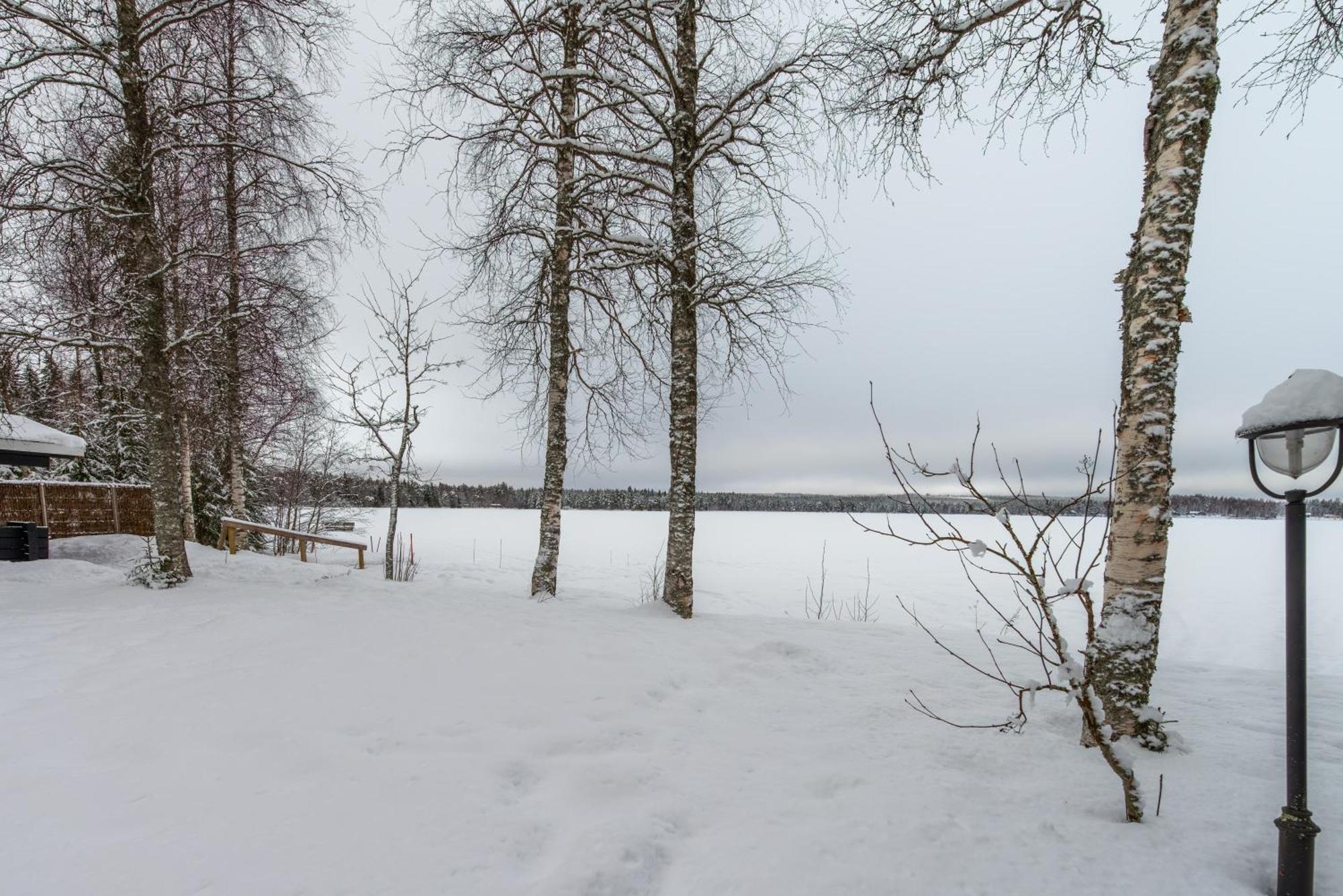 Laehderinne - 2 Bedroom Log Cabin, Private Beach, Wifi & Sauna Holiday home Puolanka