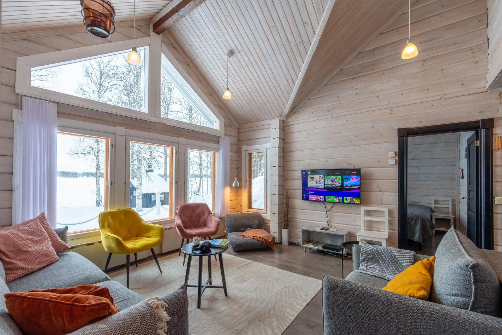 Laehderinne - 2 Bedroom Log Cabin, Private Beach, Wifi & Sauna